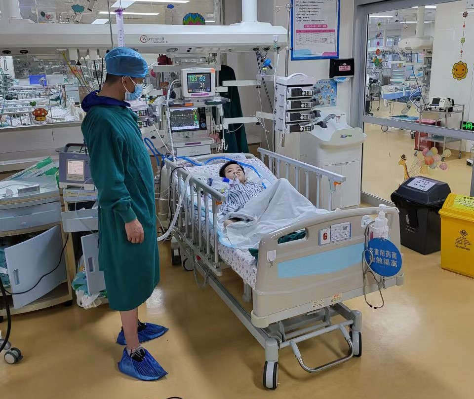 黑山县跨省救护车出租公司